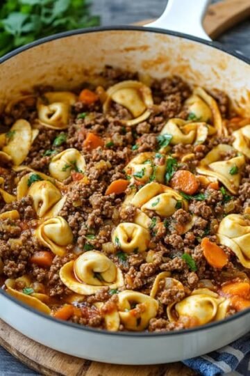 Krämig Tortellinipanna med köttfärs