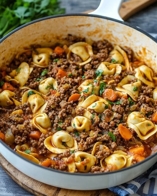 Krämig Tortellinipanna med köttfärs